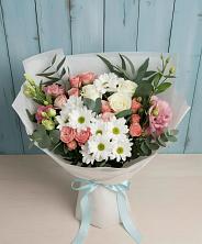 Букет цветов из:  Розы, Лизиантусы и Хризантемы в Сухобузимском