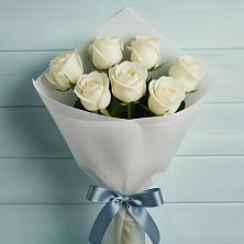 Букет 7 Белых роз Эдлесс Лав в Сухобузимском