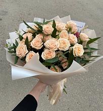 Букет Кремовые розы Латте в Сухобузимском