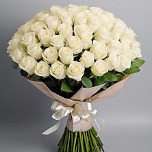 Букет 101 беля роза Белоснежка в Сухобузимском