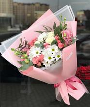 Букет цветов из:  Розы, Лизиантусы и Хризантемы в Сухобузимском